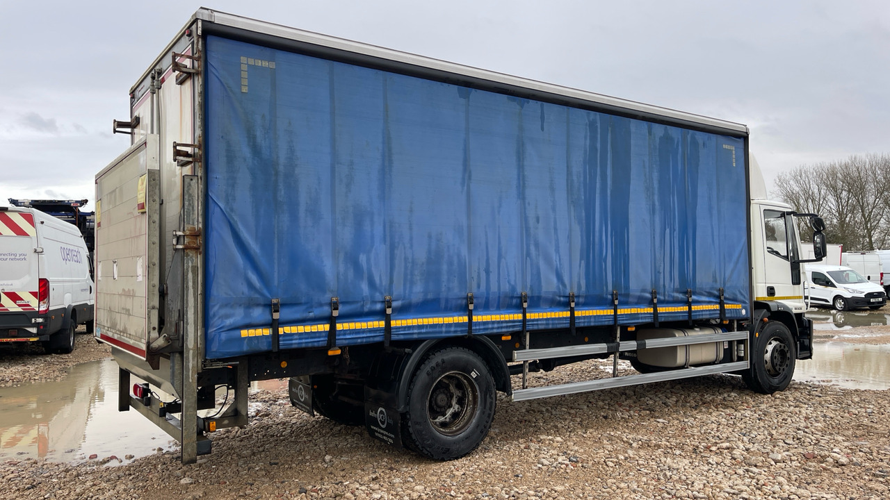 Iveco Eurocargo 180E25 - Camião de lona: foto 4 Iveco Eurocargo 180E25 - Camião de lona: foto 4