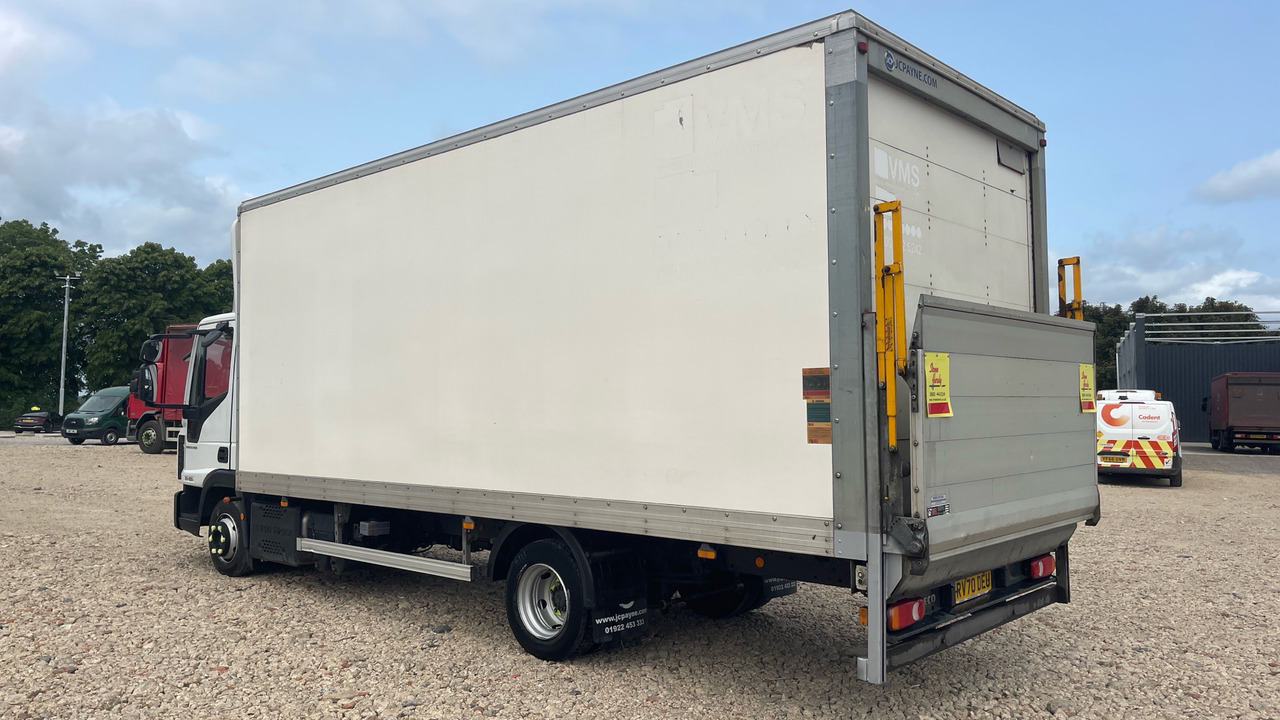 Iveco Eurocargo 75-160 - Camião furgão: foto 3 Iveco Eurocargo 75-160 - Camião furgão: foto 3