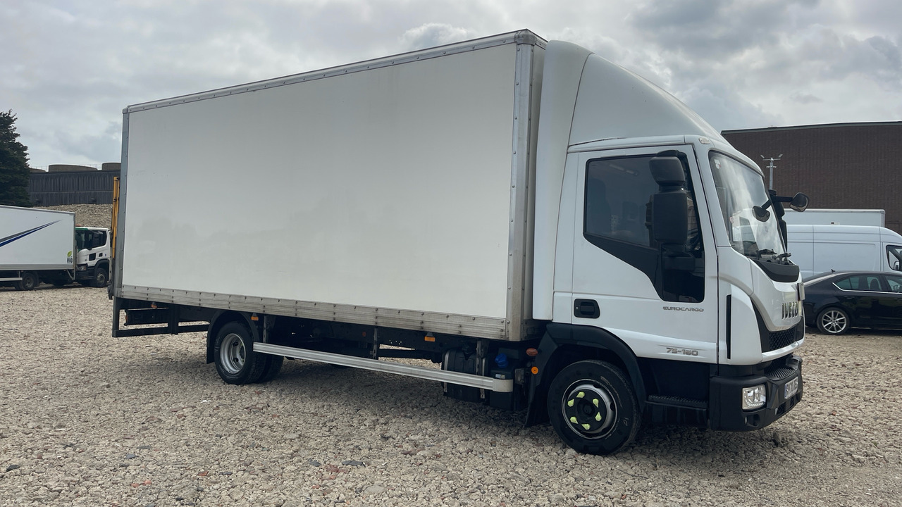 Iveco Eurocargo 75-160 - Camião furgão: foto 1 Iveco Eurocargo 75-160 - Camião furgão: foto 1