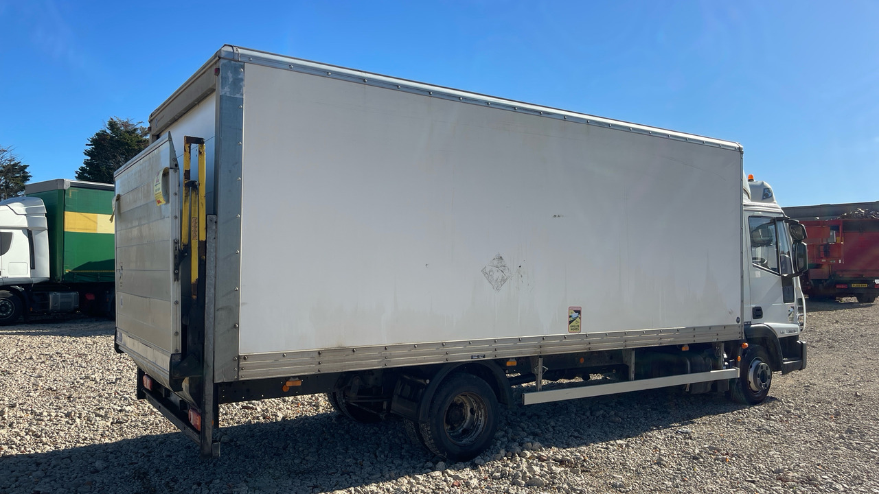 Iveco Eurocargo 75E16 - Camião furgão: foto 4 Iveco Eurocargo 75E16 - Camião furgão: foto 4
