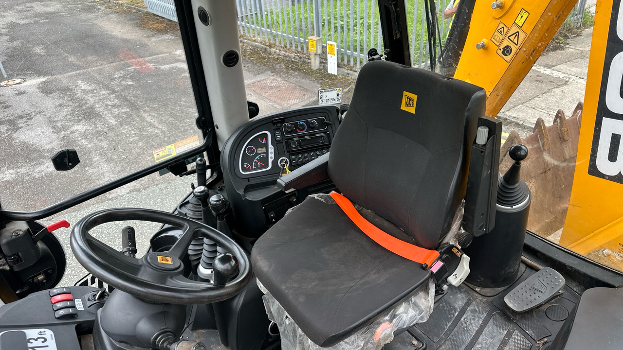 Retroescavadeira JCB: foto 8