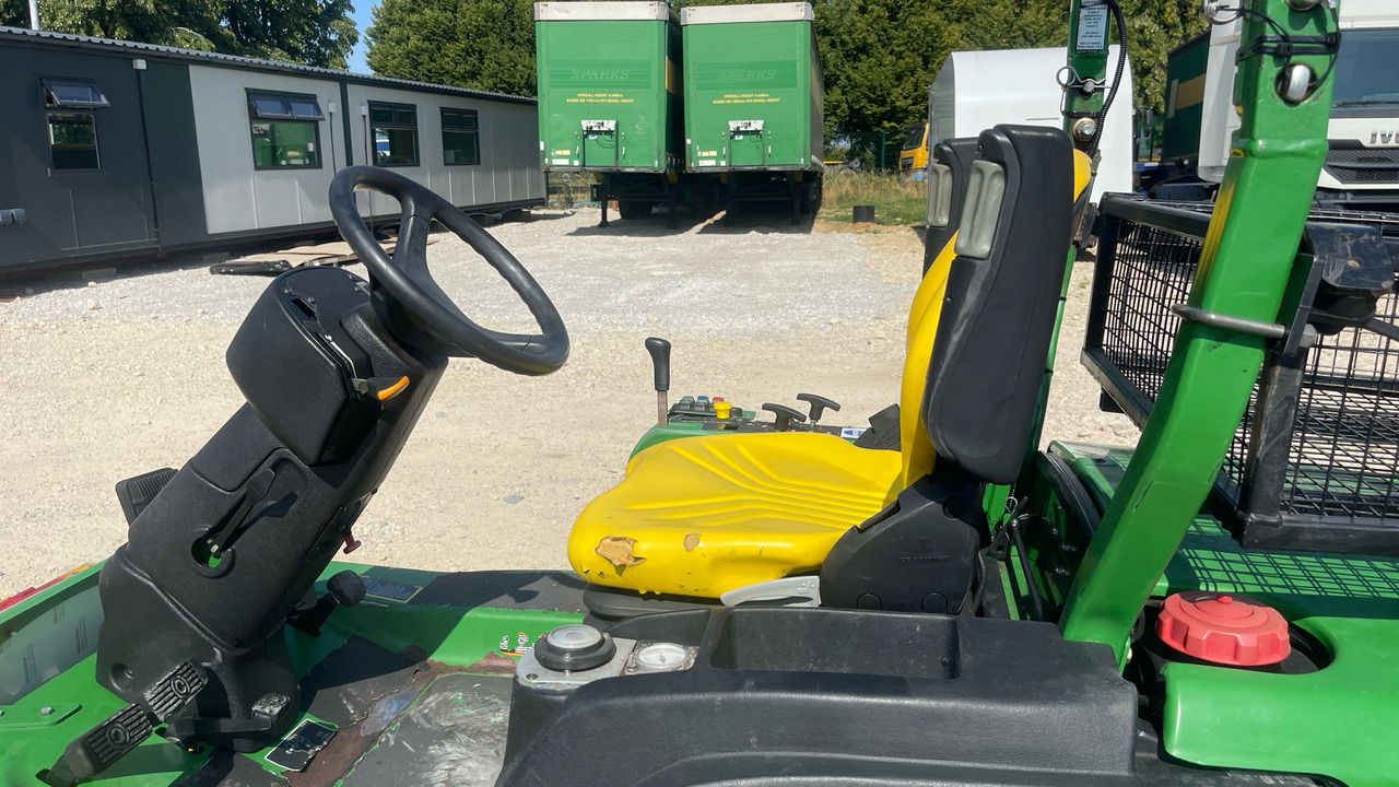 JOHN DEERE F1400 - Cortador de grama: foto 5 JOHN DEERE F1400 - Cortador de grama: foto 5