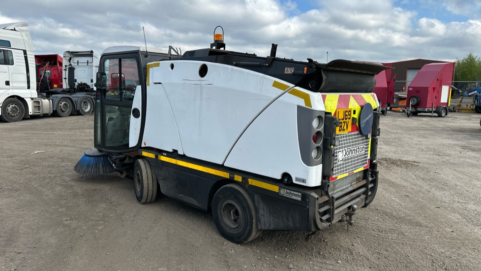 JOHNSTON SWEEPERS SWEEPER EURO 6 - Carrinha de caixa aberta: foto 3 JOHNSTON SWEEPERS SWEEPER EURO 6 - Carrinha de caixa aberta: foto 3