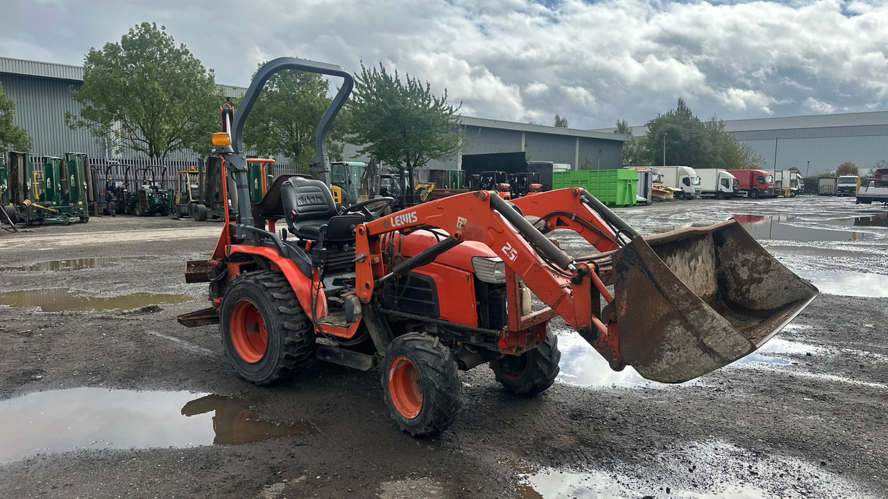 KUBOTA 2530 - Mini trator: foto 1 KUBOTA 2530 - Mini trator: foto 1