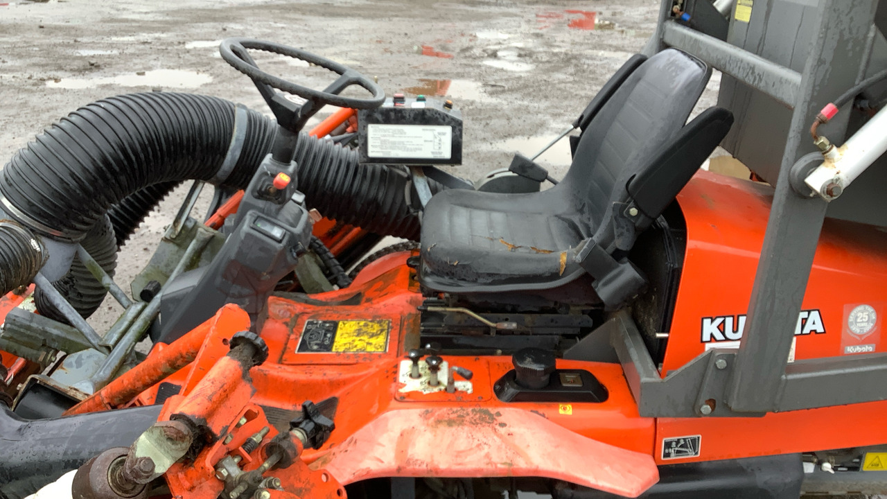 KUBOTA AM3300 - Cortador de grama: foto 5 KUBOTA AM3300 - Cortador de grama: foto 5