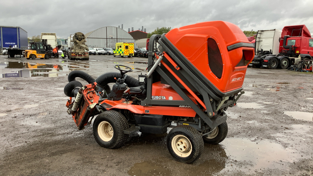 KUBOTA AM3300 - Cortador de grama: foto 4 KUBOTA AM3300 - Cortador de grama: foto 4