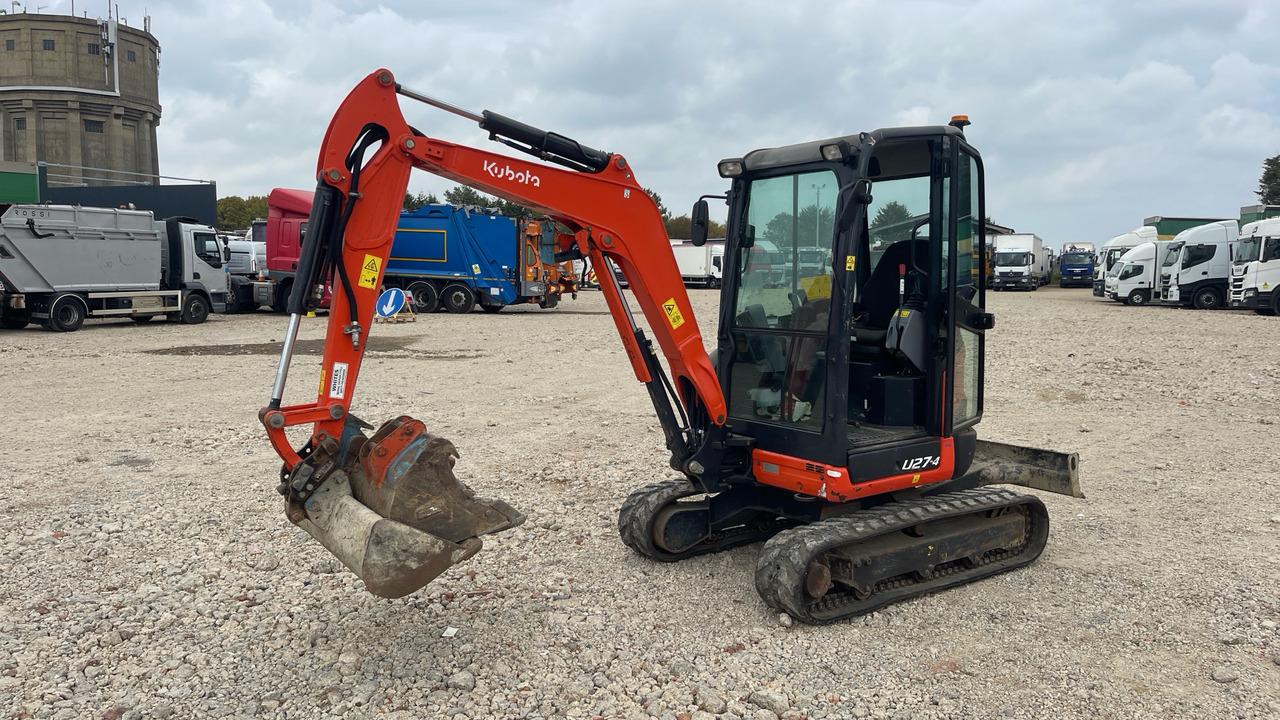 KUBOTA U27-4 - Mini escavadeira: foto 1 KUBOTA U27-4 - Mini escavadeira: foto 1