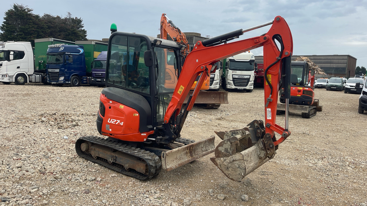 KUBOTA U27-4 - Mini escavadeira: foto 2 KUBOTA U27-4 - Mini escavadeira: foto 2