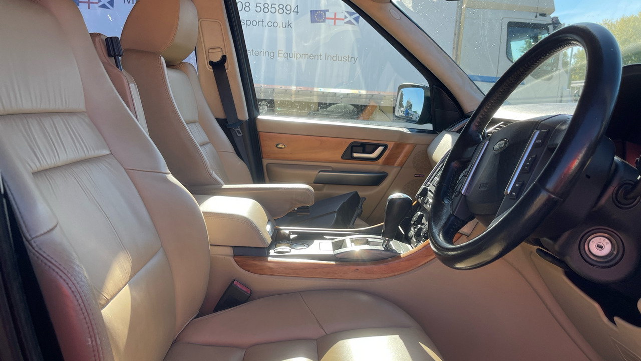 LAND ROVER RANGE ROVER SPORT 2.7 V6 HSE - Carrinha: foto 5 LAND ROVER RANGE ROVER SPORT 2.7 V6 HSE - Carrinha: foto 5