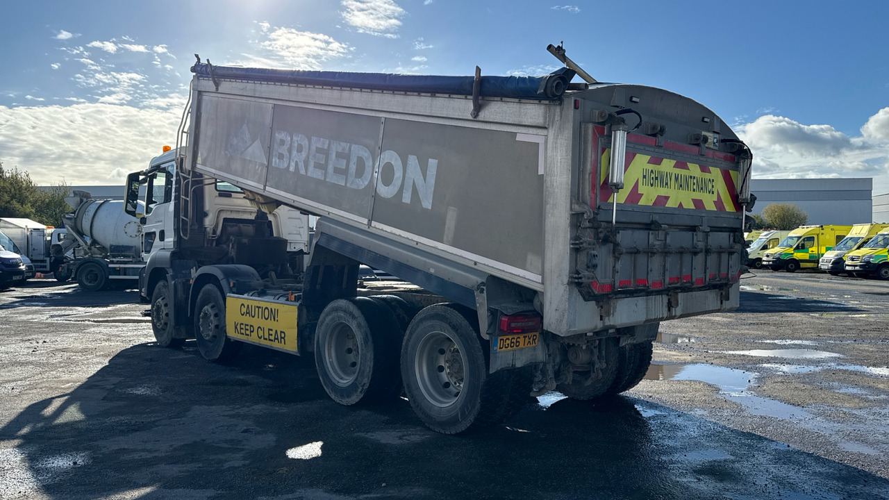 MAN TGS 32.400 - Camião basculante: foto 3 MAN TGS 32.400 - Camião basculante: foto 3