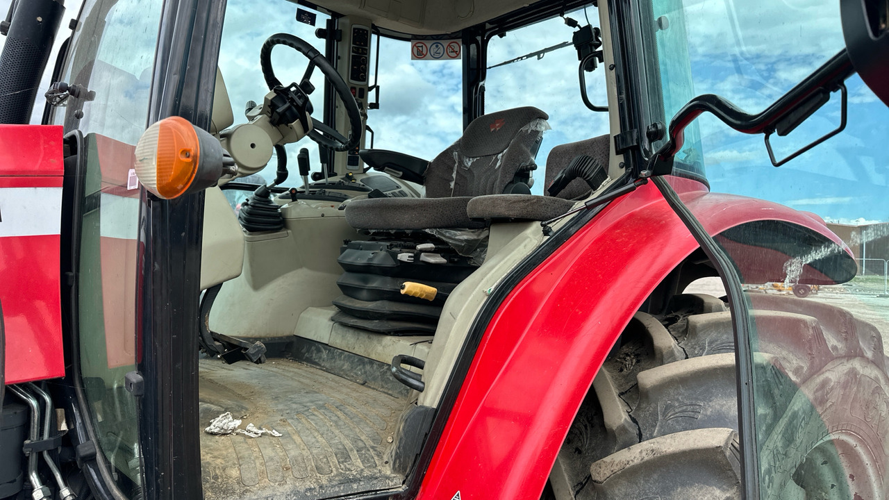 MASSEY FERGUSON 5612 DYNA 4 - Trator: foto 5 MASSEY FERGUSON 5612 DYNA 4 - Trator: foto 5