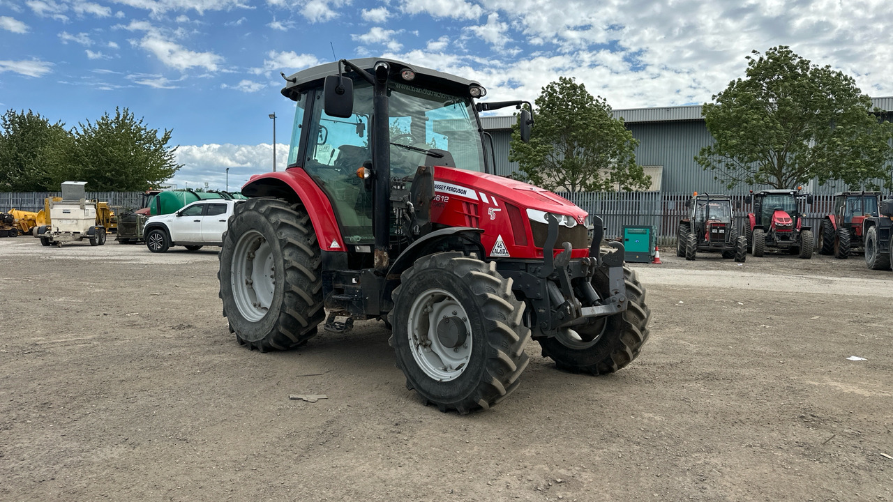 MASSEY FERGUSON 5612 DYNA 4 - Trator: foto 1 MASSEY FERGUSON 5612 DYNA 4 - Trator: foto 1