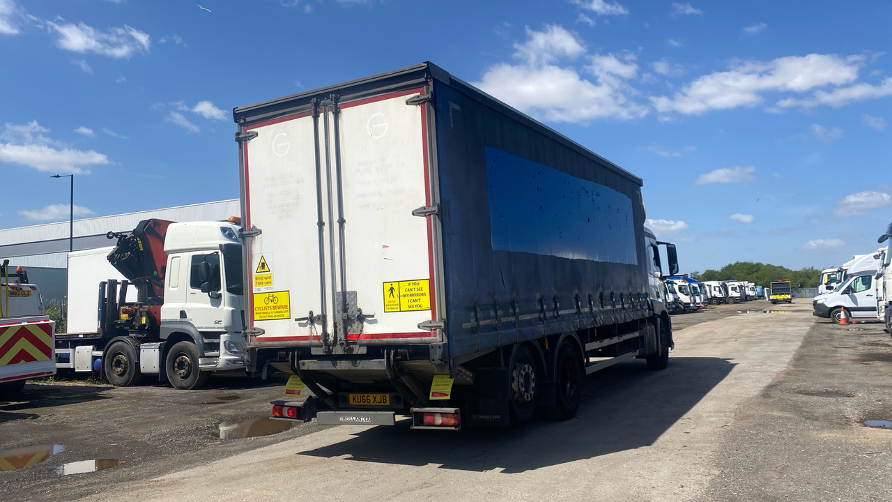 MERCEDES-BENZ ACTROS 2532 - Camião de lona: foto 4 MERCEDES-BENZ ACTROS 2532 - Camião de lona: foto 4