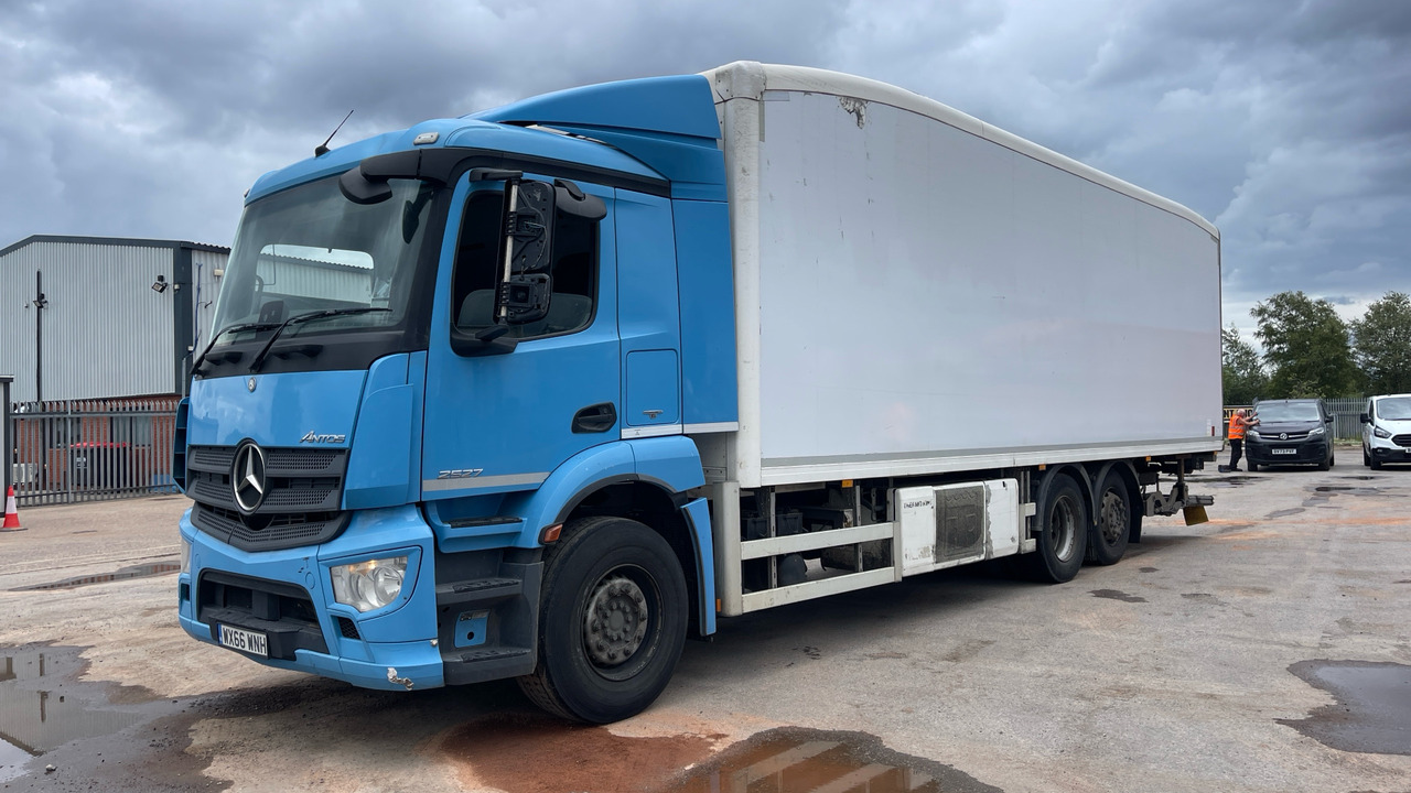 MERCEDES-BENZ ANTOS 2527 - Camião frigorífico: foto 2 MERCEDES-BENZ ANTOS 2527 - Camião frigorífico: foto 2