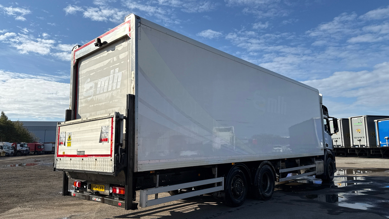 MERCEDES-BENZ ANTOS 2533 - Camião frigorífico: foto 4 MERCEDES-BENZ ANTOS 2533 - Camião frigorífico: foto 4