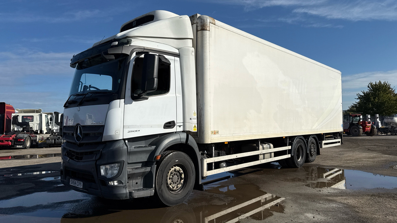 MERCEDES-BENZ ANTOS 2533 - Camião frigorífico: foto 2 MERCEDES-BENZ ANTOS 2533 - Camião frigorífico: foto 2