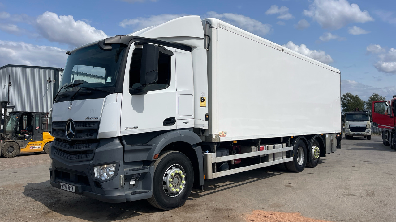 MERCEDES-BENZ ANTOS 2545 - Camião frigorífico: foto 2 MERCEDES-BENZ ANTOS 2545 - Camião frigorífico: foto 2