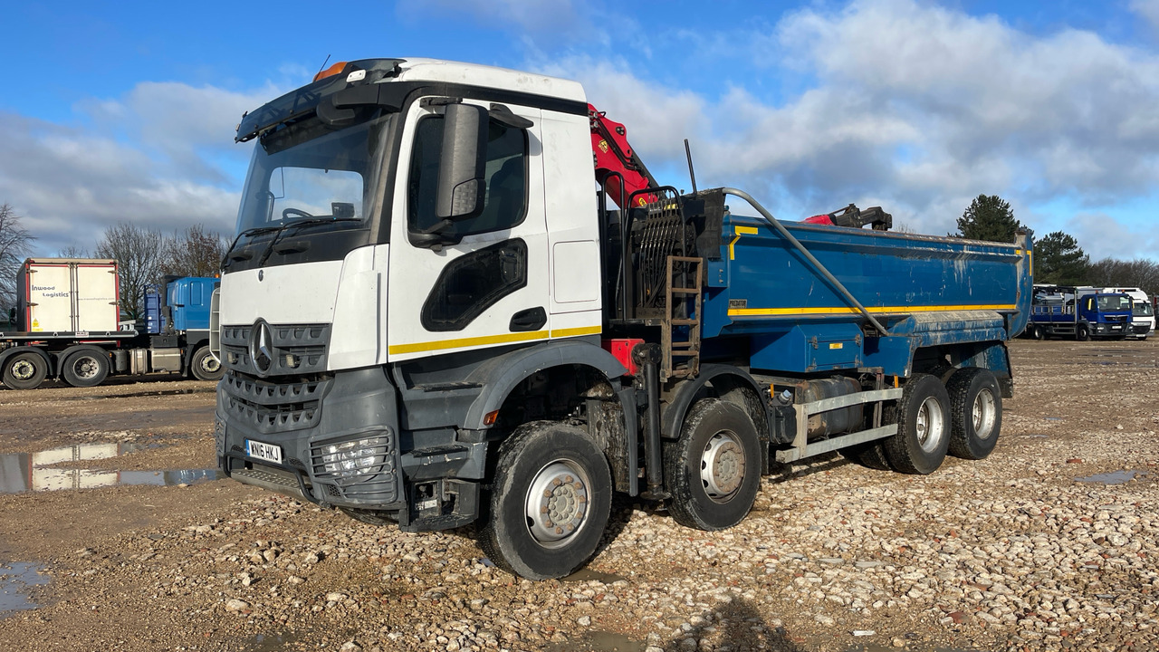 MERCEDES-BENZ AROCS - Camião basculante, Camião grua: foto 2 MERCEDES-BENZ AROCS - Camião basculante, Camião grua: foto 2