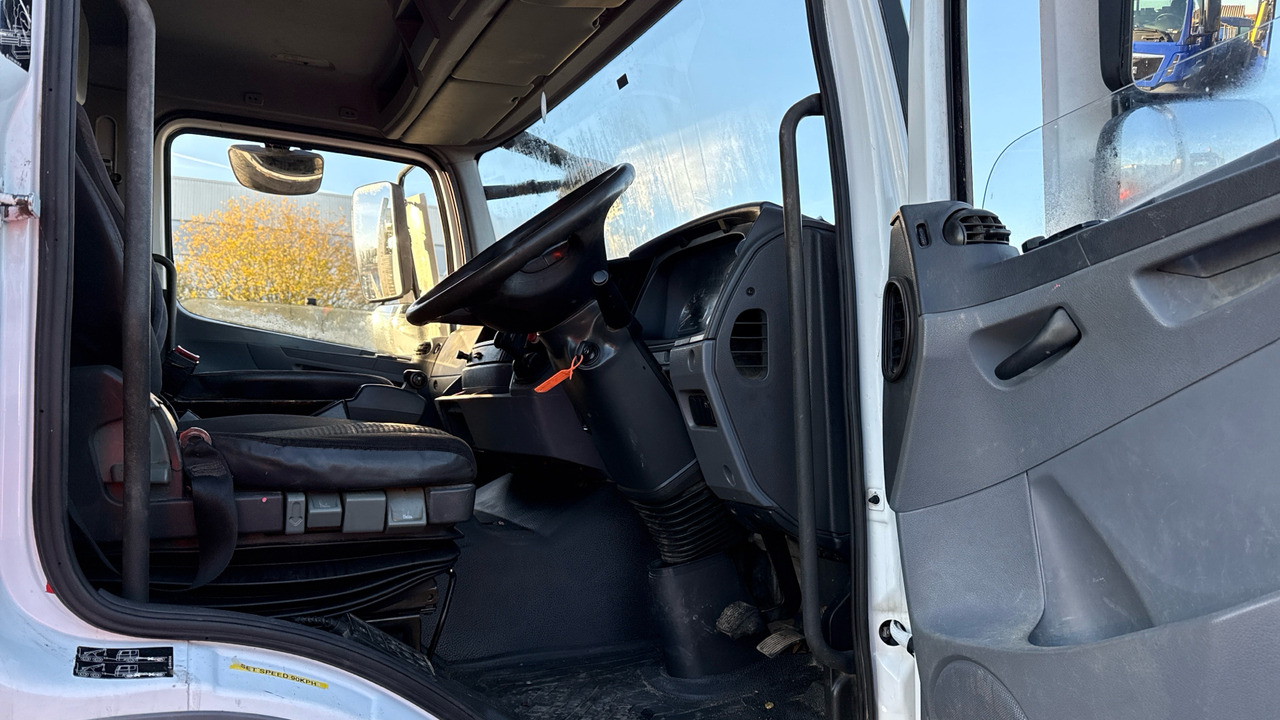MERCEDES-BENZ AXOR - Camião de caixa aberta/ Plataforma: foto 5 MERCEDES-BENZ AXOR - Camião de caixa aberta/ Plataforma: foto 5