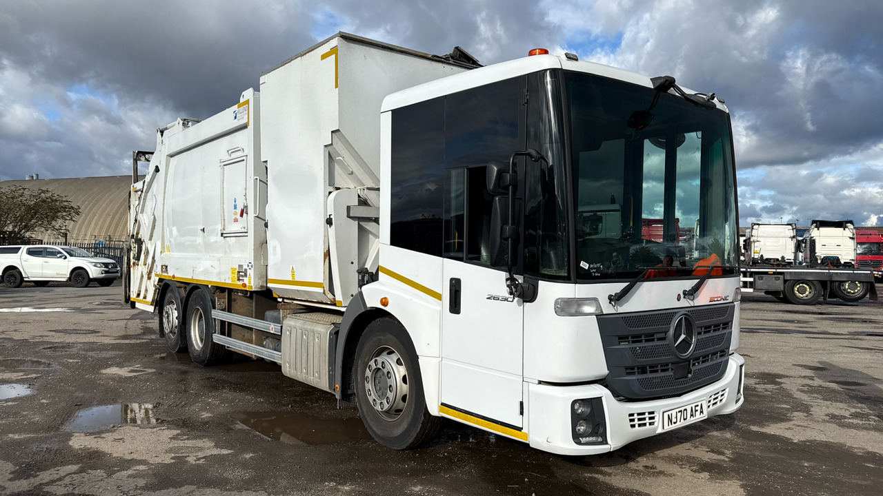 MERCEDES-BENZ ECONIC 2630 - Caminhão de lixo: foto 1 MERCEDES-BENZ ECONIC 2630 - Caminhão de lixo: foto 1