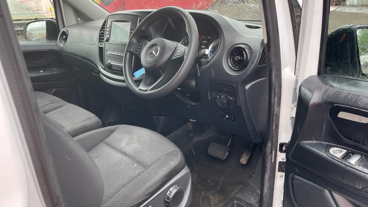 MERCEDES-BENZ VITO 85kW 66kWh Progressive - Furgão, Carrinha elétrica: foto 5 MERCEDES-BENZ VITO 85kW 66kWh Progressive - Furgão, Carrinha elétrica: foto 5