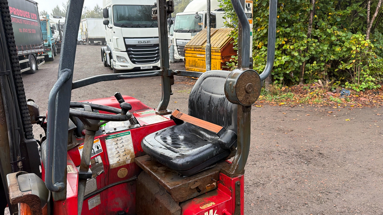 MOFFETT M4 20.3 - Empilhadeira montada em caminhão: foto 5 MOFFETT M4 20.3 - Empilhadeira montada em caminhão: foto 5