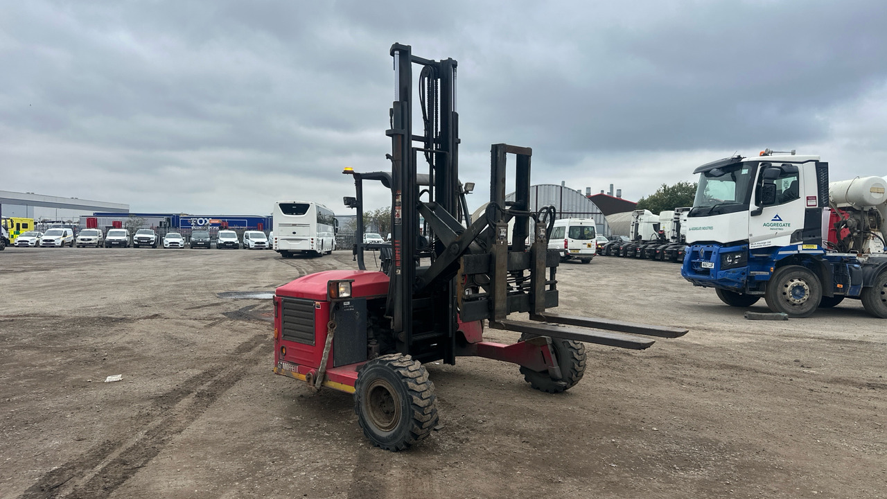 MOFFETT M4 20.3 - Empilhadeira montada em caminhão: foto 1 MOFFETT M4 20.3 - Empilhadeira montada em caminhão: foto 1