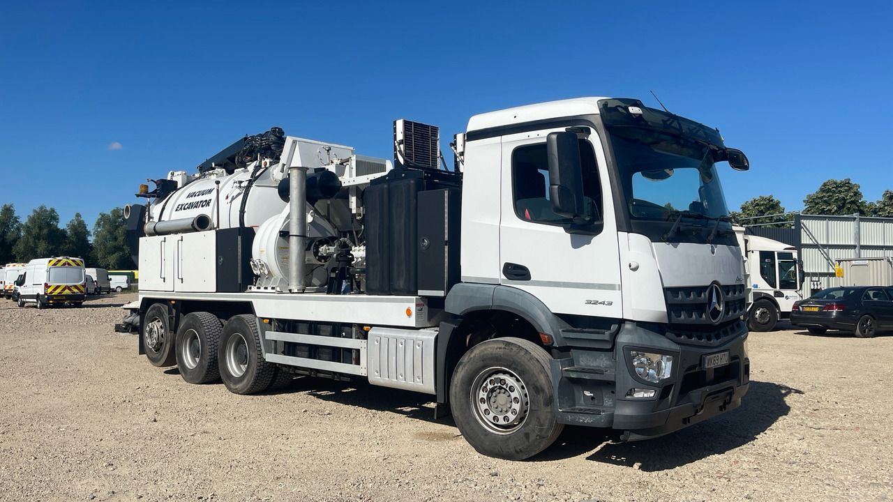 Mercedes-Benz Arocs 3243 - Caminhão limpa fossa: foto 1 Mercedes-Benz Arocs 3243 - Caminhão limpa fossa: foto 1
