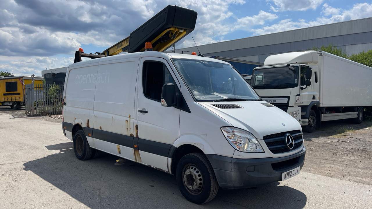 Mercedes-Benz Sprinter 513 CDI - Caminhão com plataforma aérea: foto 1 Mercedes-Benz Sprinter 513 CDI - Caminhão com plataforma aérea: foto 1