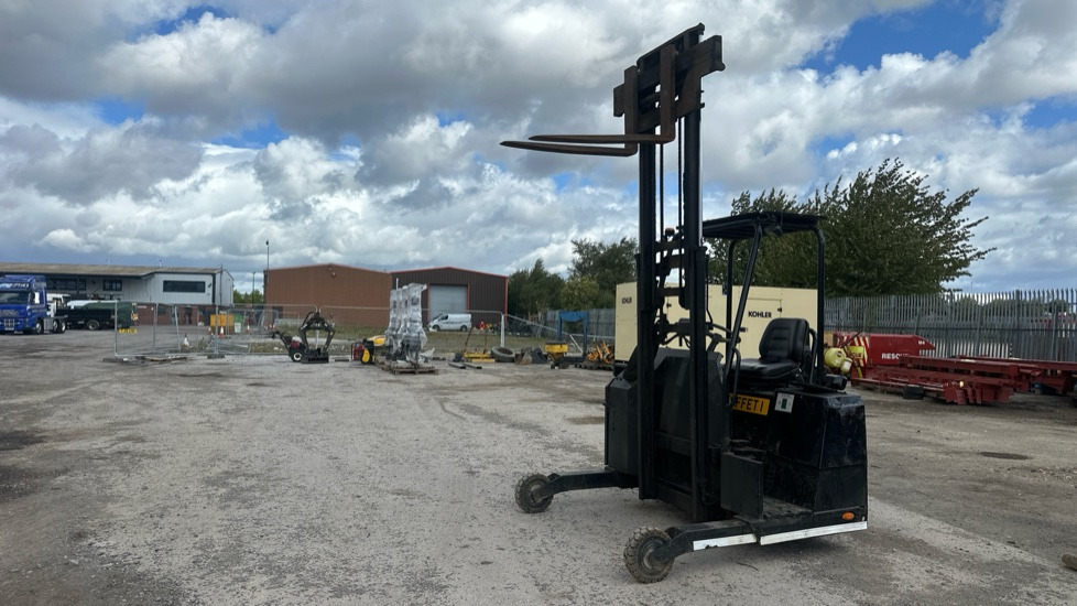 PALFINGER F3 151 - Empilhadeira montada em caminhão: foto 5 PALFINGER F3 151 - Empilhadeira montada em caminhão: foto 5