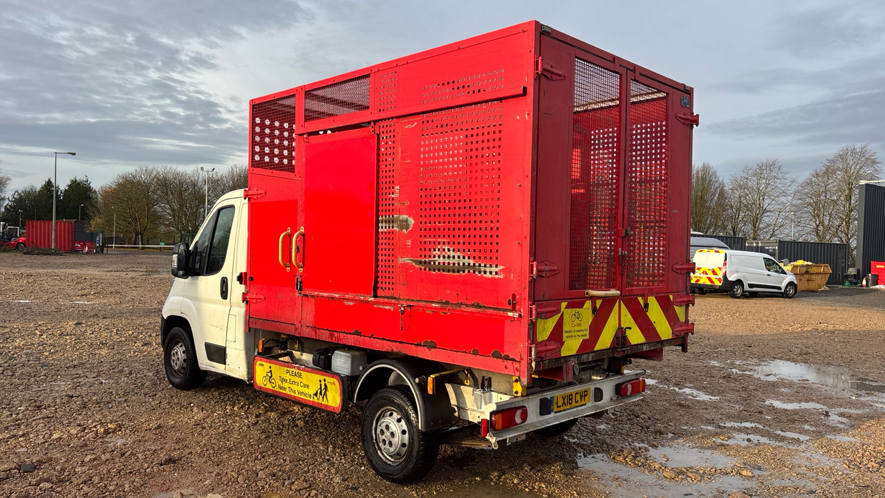 PEUGEOT BOXER 335 2.0 BLUEHDI 130PS PLUS - Carrinha basculante: foto 3 PEUGEOT BOXER 335 2.0 BLUEHDI 130PS PLUS - Carrinha basculante: foto 3