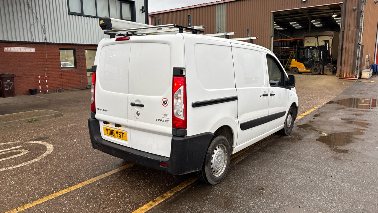 PEUGEOT EXPERT 1000 1.6 HDi 90PS - Furgão compacto: foto 4 PEUGEOT EXPERT 1000 1.6 HDi 90PS - Furgão compacto: foto 4