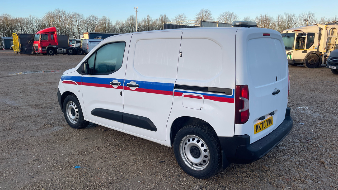 PEUGEOT PARTNER 1000 1.5 BlueHDi 100PS - Furgão compacto: foto 3 PEUGEOT PARTNER 1000 1.5 BlueHDi 100PS - Furgão compacto: foto 3