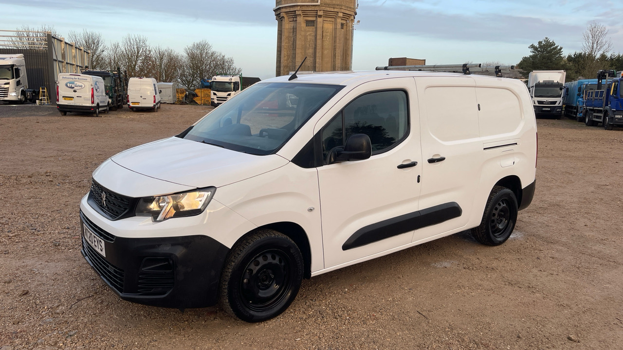 PEUGEOT PARTNER 850 1.5 BlueHDi 100ps Professional - Furgão compacto: foto 2 PEUGEOT PARTNER 850 1.5 BlueHDi 100ps Professional - Furgão compacto: foto 2