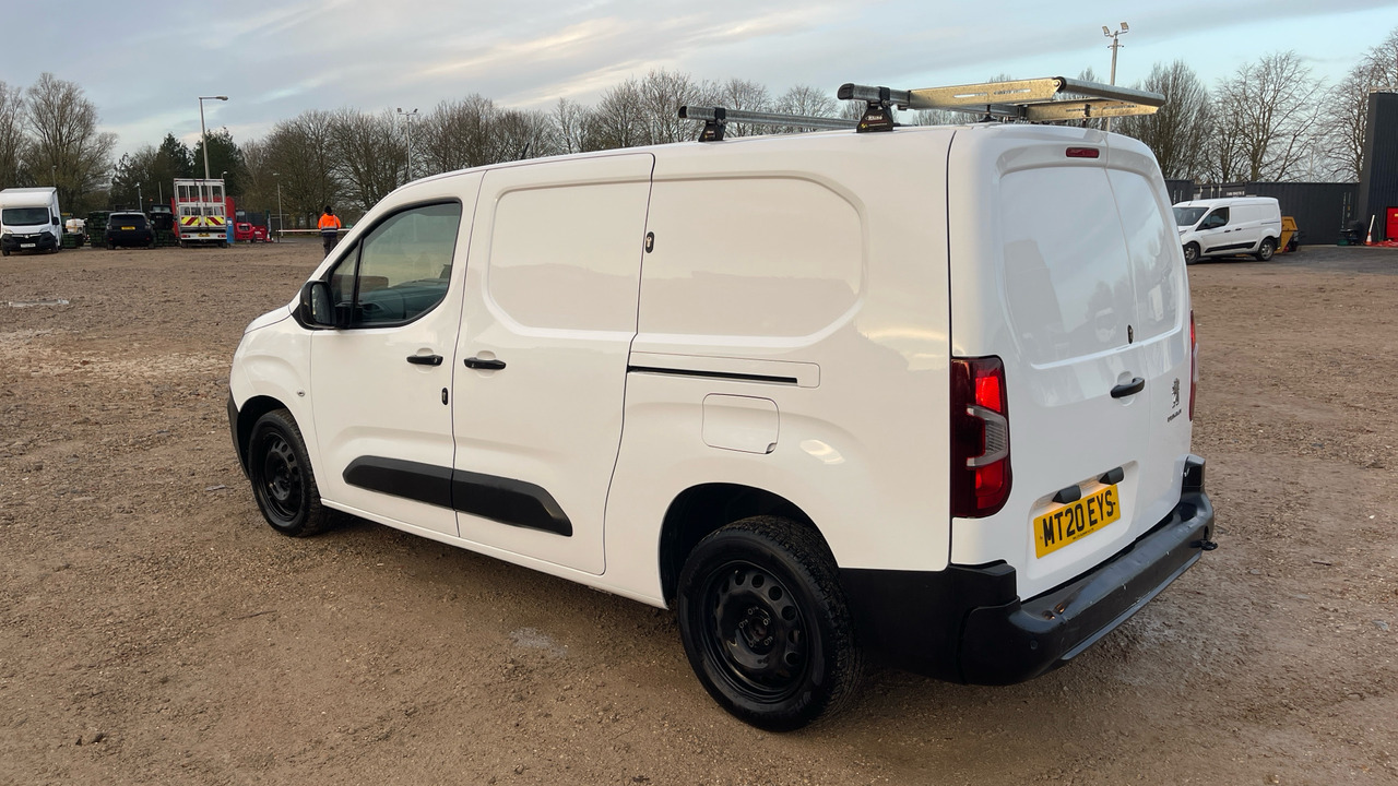 PEUGEOT PARTNER 850 1.5 BlueHDi 100ps Professional - Furgão compacto: foto 3 PEUGEOT PARTNER 850 1.5 BlueHDi 100ps Professional - Furgão compacto: foto 3