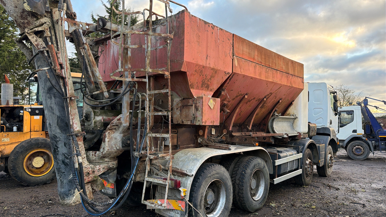 RENAULT DXI 370 - Distribuidor de asfalto: foto 4 RENAULT DXI 370 - Distribuidor de asfalto: foto 4