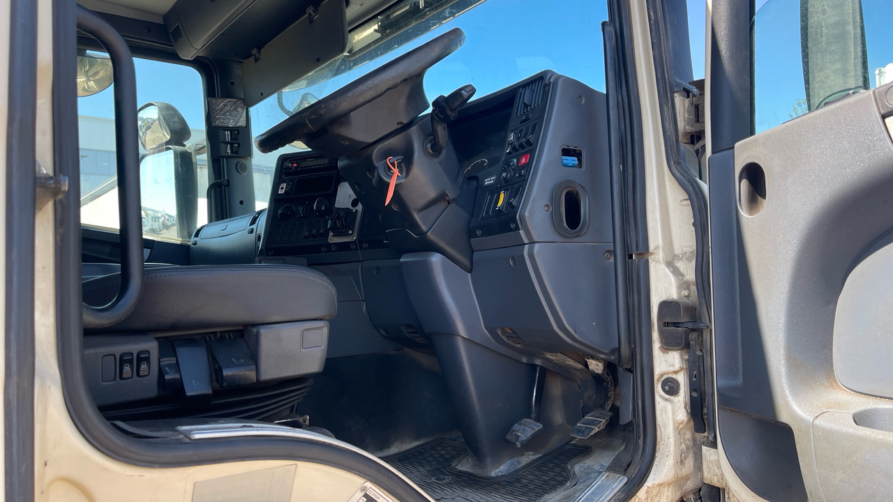 SCANIA P 370 - Camião basculante: foto 5 SCANIA P 370 - Camião basculante: foto 5