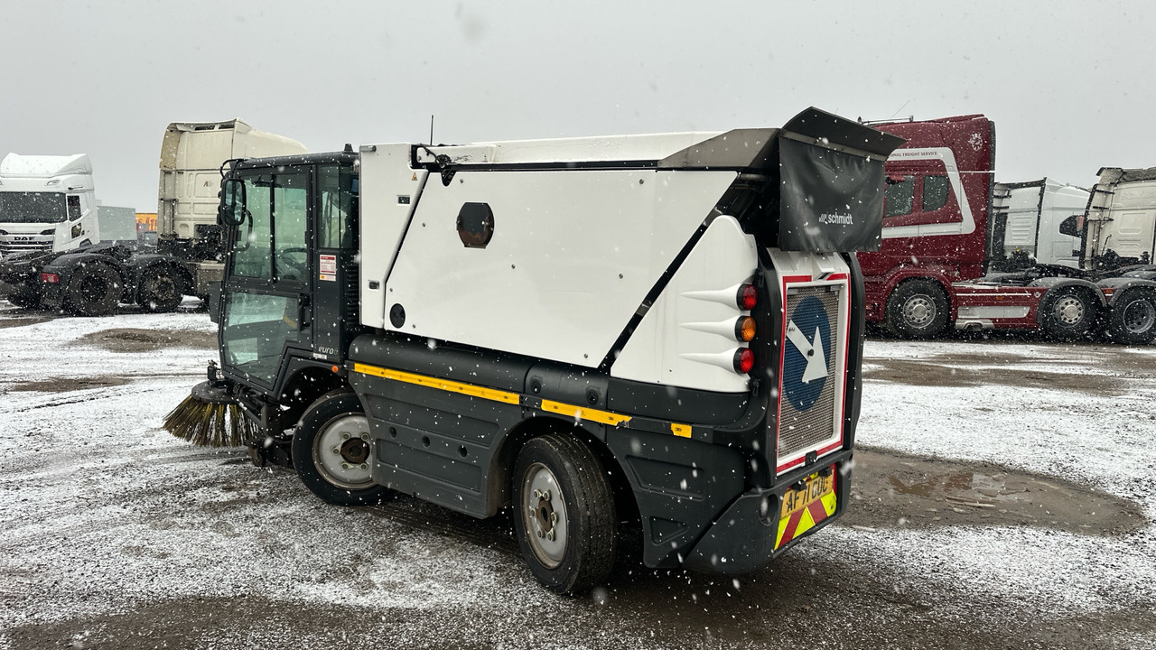 SCHMIDT SWINGO 200 - Varredora urbana: foto 3 SCHMIDT SWINGO 200 - Varredora urbana: foto 3