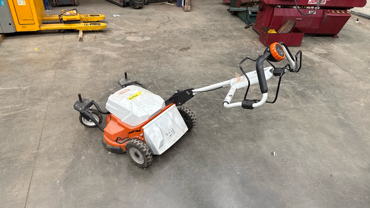 STIHL BR500 BACK PACK LEAF BLOWER - Equipamento de construção: foto 2 STIHL BR500 BACK PACK LEAF BLOWER - Equipamento de construção: foto 2