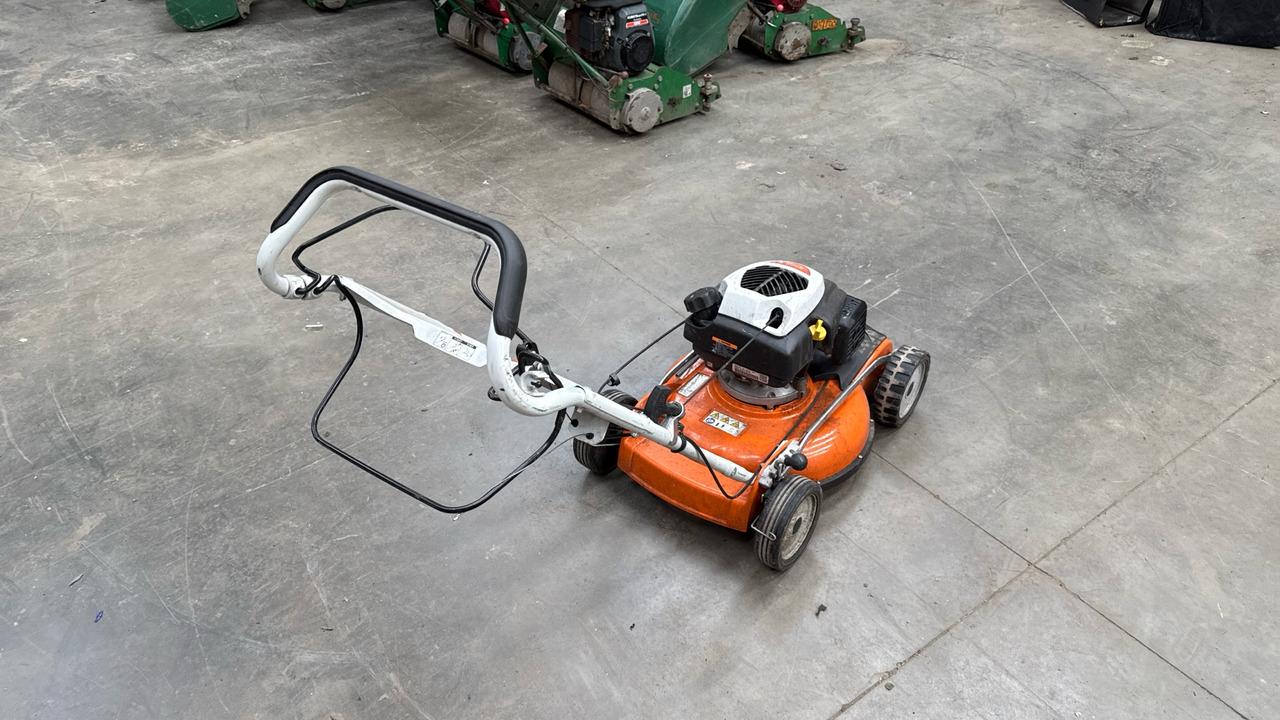 STIHL RM4 RTP - Equipamento de construção: foto 2 STIHL RM4 RTP - Equipamento de construção: foto 2