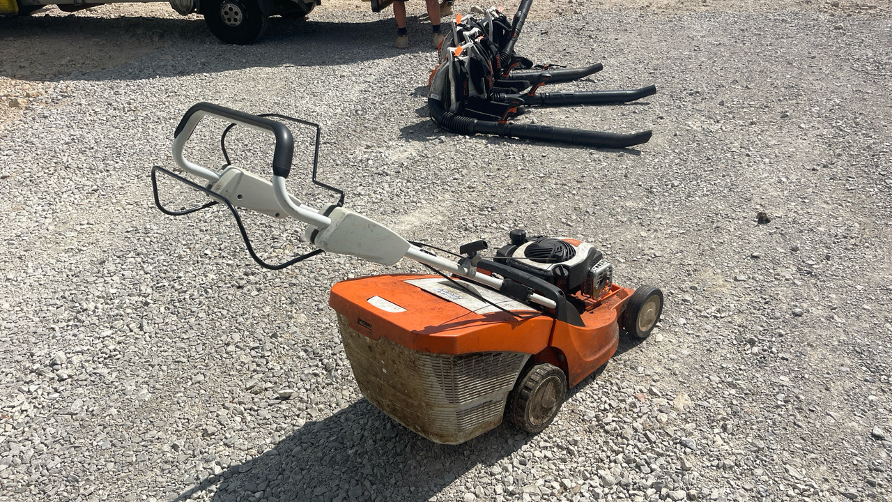 STIHL RM443T - Equipamento de construção: foto 3 STIHL RM443T - Equipamento de construção: foto 3