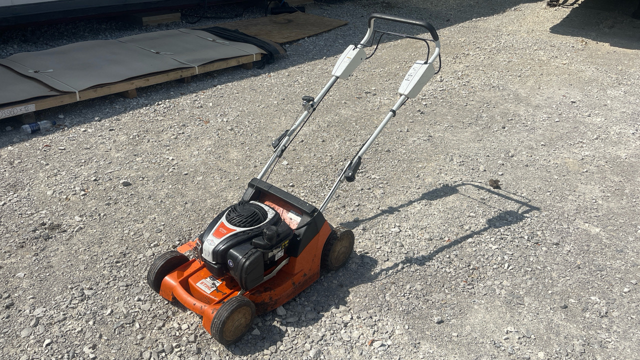 STIHL RM443T - Equipamento de construção: foto 2 STIHL RM443T - Equipamento de construção: foto 2