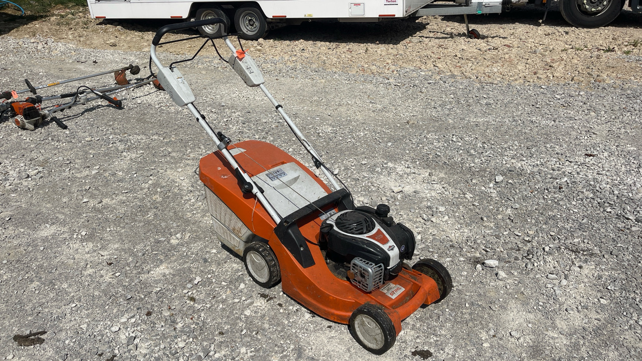 STIHL RM443T - Equipamento de construção: foto 4 STIHL RM443T - Equipamento de construção: foto 4