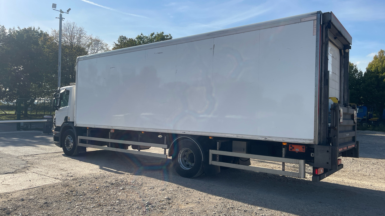 Scania P 250 - Camião frigorífico: foto 3 Scania P 250 - Camião frigorífico: foto 3