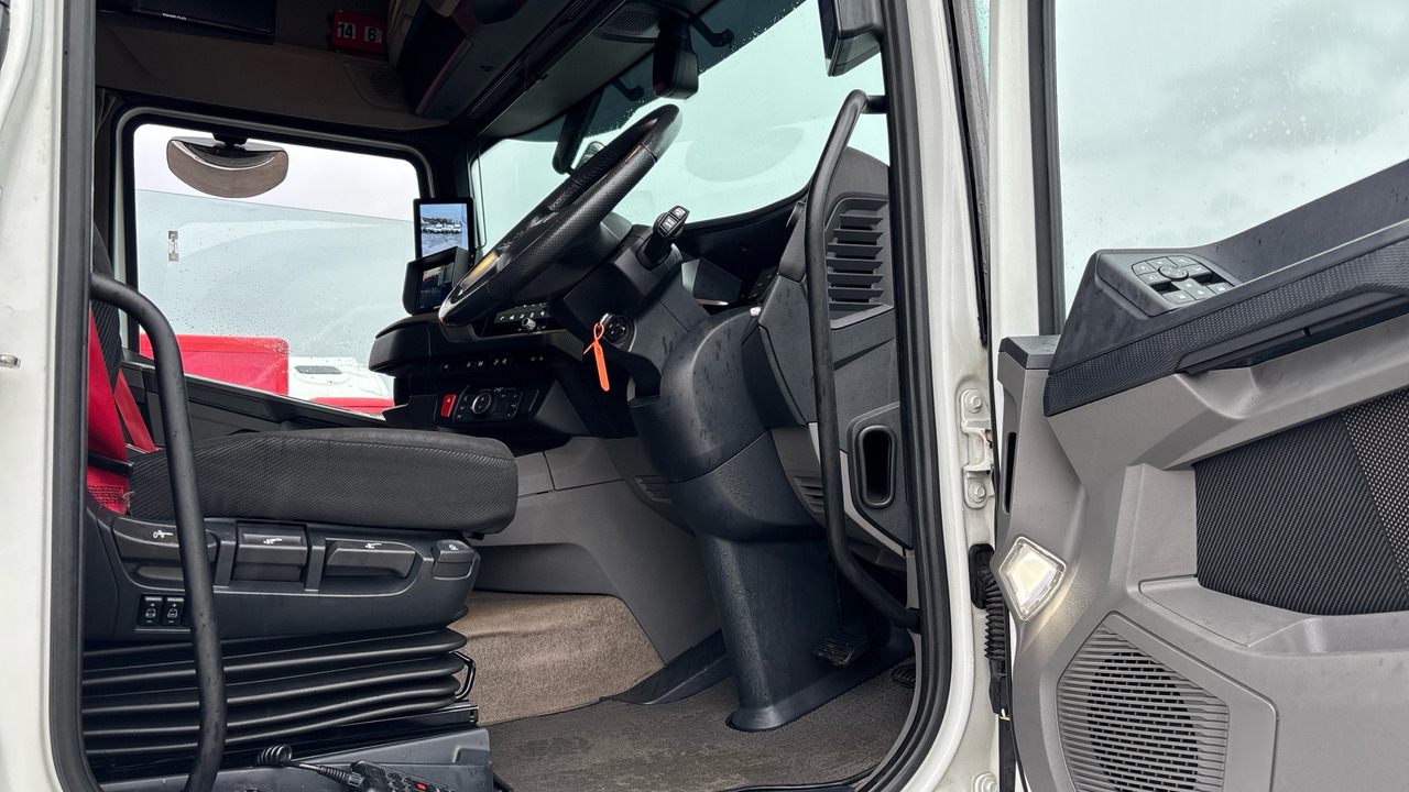 DAF XF 530 - Tractor: foto 5 DAF XF 530 - Tractor: foto 5