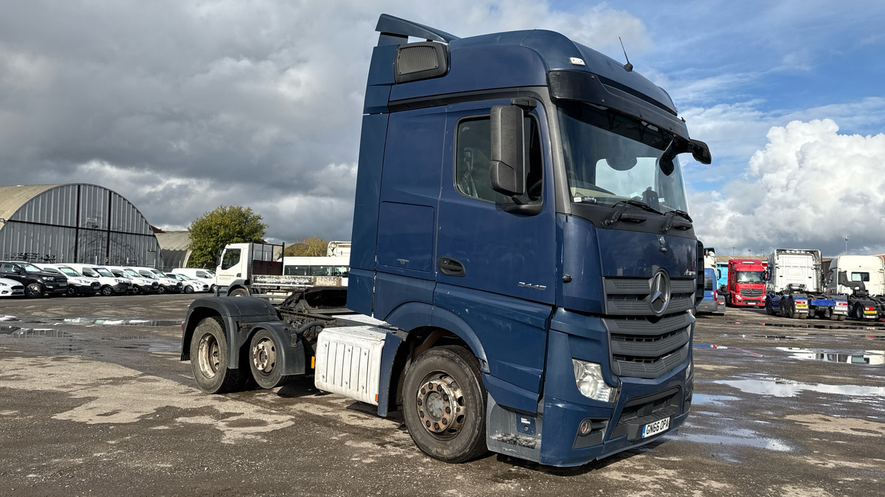 MERCEDES-BENZ ACTROS 2445 - Tractor: foto 1 MERCEDES-BENZ ACTROS 2445 - Tractor: foto 1