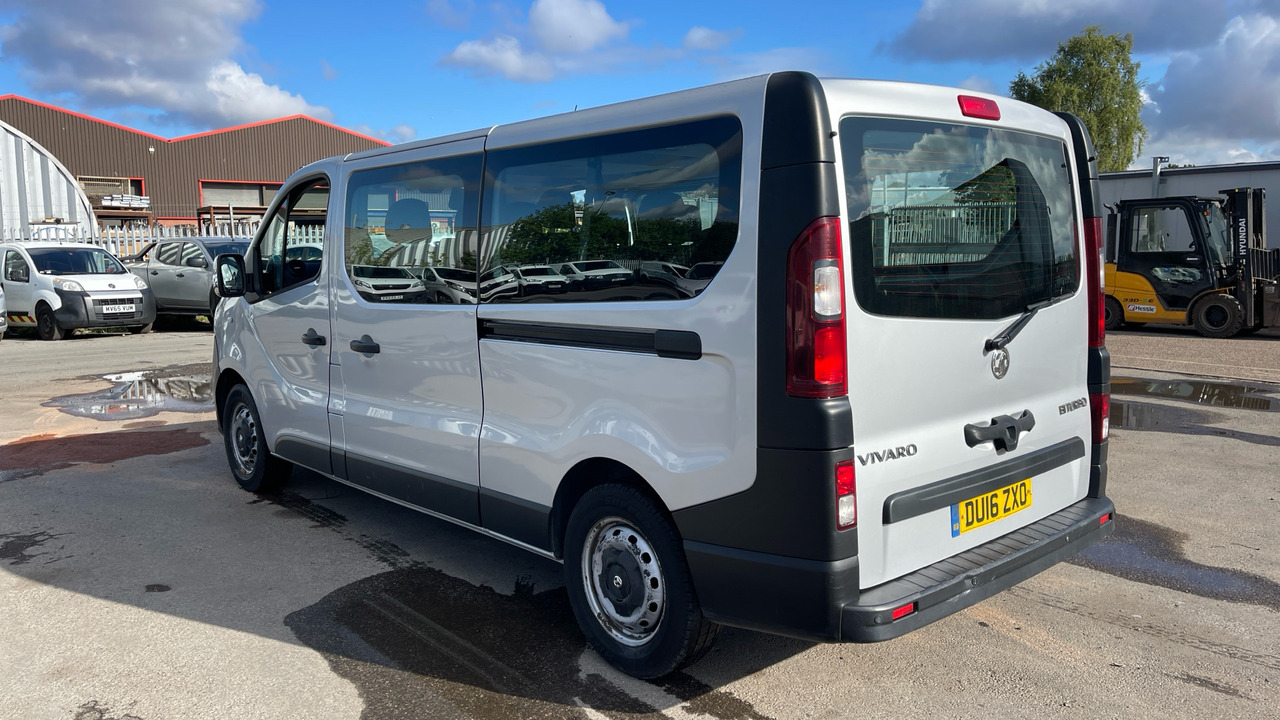 VAUXHALL VIVARO 2900 1.6 CDTI BITURBO 125PS - Minibus, Furgão de passageiros: foto 3 VAUXHALL VIVARO 2900 1.6 CDTI BITURBO 125PS - Minibus, Furgão de passageiros: foto 3