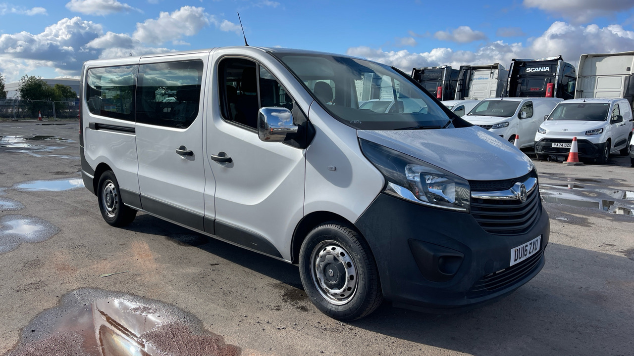 VAUXHALL VIVARO 2900 1.6 CDTI BITURBO 125PS - Minibus, Furgão de passageiros: foto 1 VAUXHALL VIVARO 2900 1.6 CDTI BITURBO 125PS - Minibus, Furgão de passageiros: foto 1