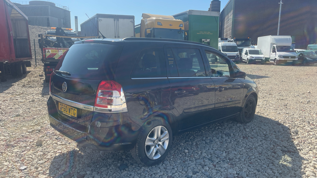 VAUXHALL ZAFIRA 1.7 CDTI - Automóvel: foto 4 VAUXHALL ZAFIRA 1.7 CDTI - Automóvel: foto 4