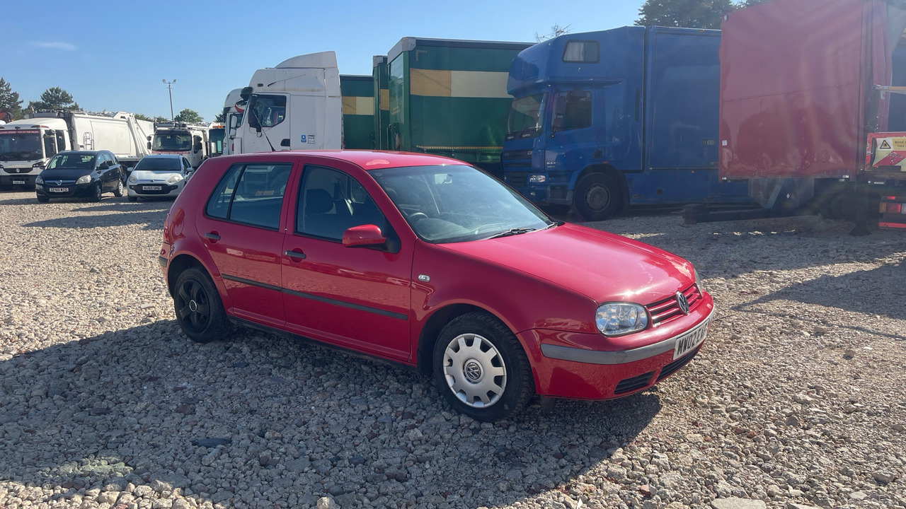 VOLKSWAGEN GOLF E - Hatchback: foto 1 VOLKSWAGEN GOLF E - Hatchback: foto 1